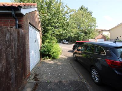 Detached Garage